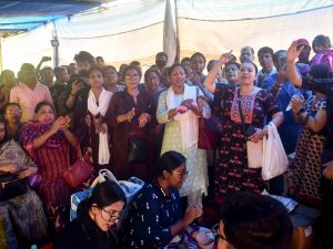 Doctors adamant on 'cleaning' Swasthya Bhavan, Mamata Banerjee's appeal ineffective स्वास्थ्य भवन की ‘सफाई’ पर अड़े डॉक्टर, ममता बनर्जी की अपील बेअसर