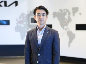 Kia India EV launch: Kia's EV vehicle will run in the mass market next year, there are plans for SUV as well Kia India EV launch: व्यापक बाजार में अगले साल दौड़ेगा किया का EV वाहन, SUV को लेकर भी है प्लान