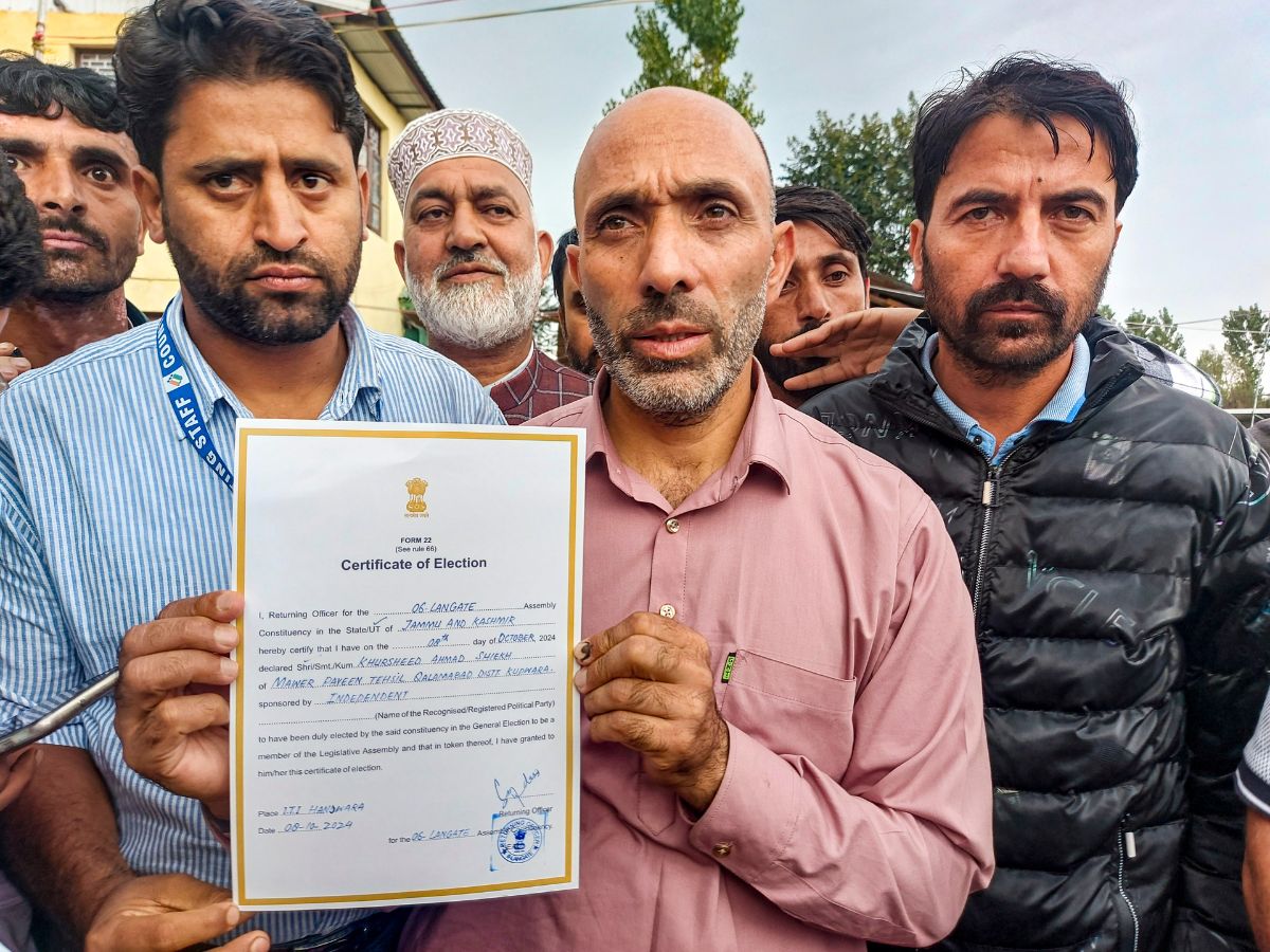 Jammu Kashmir elections: Afzal Guru's brother's crushing defeat; Engineer Rasheed's AIP and Jamaat-e-Islami failed जम्मू कश्मीर चुनाव: अफजल गुरु के भाई की करारी हार; इंजीनियर रशीद की AIP और जमात-ए-इस्लामी रही नाकाम