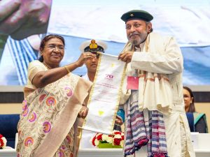 'I did not get anything served on a plate', actor Mithun Chakraborty honored with Dadasaheb Phalke Award by the President 'मुझे कोई भी चीज थाली में परोस कर नहीं मिली', अभिनेता मिथुन चक्रवर्ती को राष्ट्रपति ने दादा साहब फाल्के पुरस्कार से नवाजा