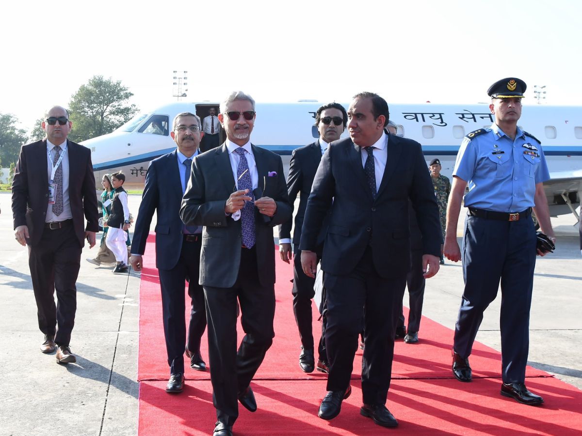 SCO Summit: Foreign Minister S. reached Pakistan. Jaishankar may attend dinner with Shahbaz Sharif SCO Summit: पाकिस्तान पहुंचे विदेश मंत्री एस. जयशंकर, शहबाज शरीफ के साथ डिनर में हो सकते हैं शामिल
