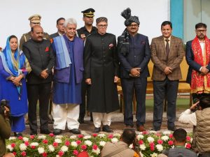 Omar Abdullah becomes Chief Minister, Surinder becomes Deputy Chief Minister; Efforts to give equal representation to Jammu and Kashmir valley areas in the new government उमर अब्दुल्ला मुख्यमंत्री, सुरिंदर बने उपमुख्यमंत्री; नई सरकार में जम्मू और कश्मीर घाटी क्षेत्रों को बराबर प्रतिनिधित्व देने की कोशिश