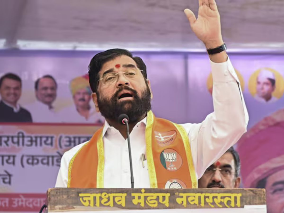 Maharashtra Election: Shiv Sena MLAs will meet in Mumbai, Shinde has the right to take all decisions शिवसेना विधायकों की मुंबई में होगी बैठक, शिंदे को सभी फैसले लेने का अधिकार