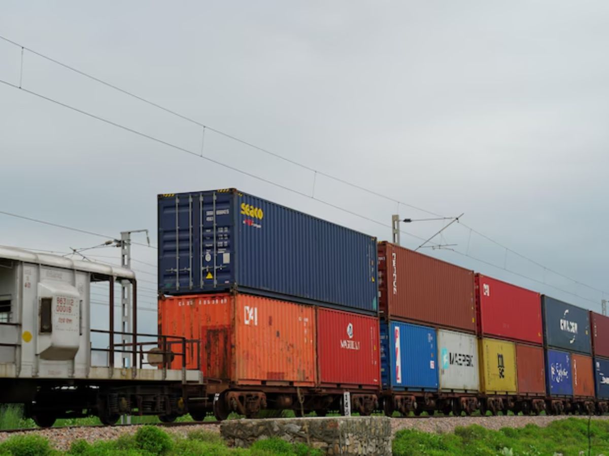 Slowdown in rail freight traffic continues, slight increase in coal and container cargo रेल माल ढुलाई में सुस्ती जारी, कोयला और कंटेनर कार्गो में मामूली बढ़त