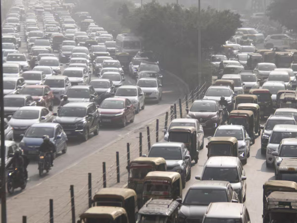 Delhi Police issues traffic advisory before Manmohan Singh's funeral, avoid going on these routes today मनमोहन सिंह के अंतिम संस्कार से पहले दिल्ली पुलिस ने जारी की ट्रैफिक एडवाइजरी, आज इन मार्गों पर जाने से बचें