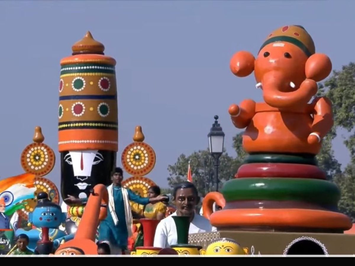 Republic Day 2025: Andhra Pradesh's tableau based on eco-friendly toys caught everyone's attention, the world is crazy about these toys with GI tag इक्रो-फैंडली खिलौनों पर आधारित आंध्र प्रदेश की झांकी ने खींचा सबका ध्यान, GI टैग वाले इन खिलौनों की दुनिया दीवानी
