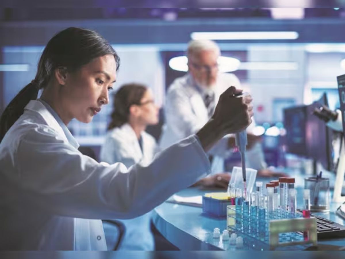 Diagnostics sector flourishes due to increase in investigation and diagnosis डायग्नोस्टिक्स क्षेत्र जांच और निदान में वृद्धि से चढ़ा परवान