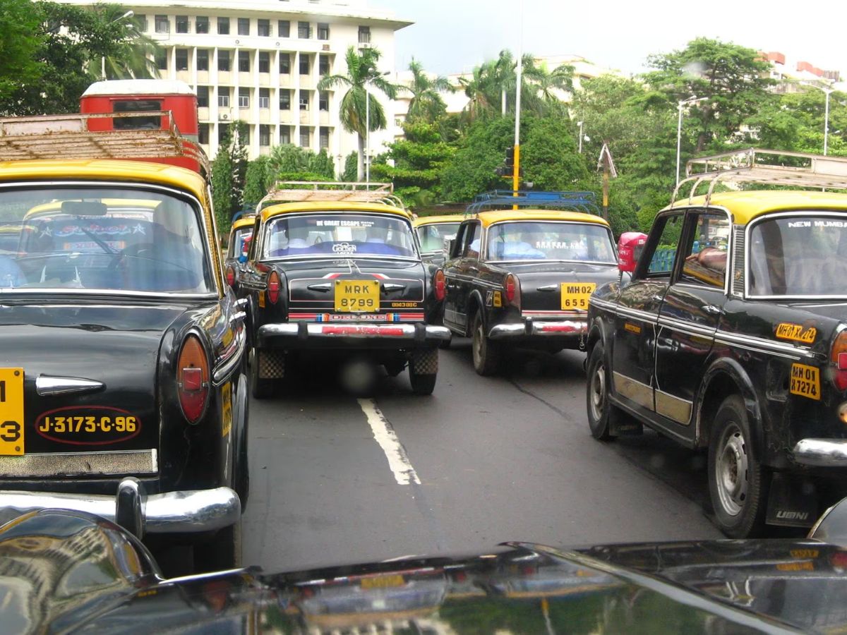 Traveling in Maharashtra becomes expensive; Bus, taxi and auto fares increased महाराष्ट्र में सफर करना हुआ महंगा; बस, टैक्सी और ऑटो के किराये की गई बढ़ोतरी
