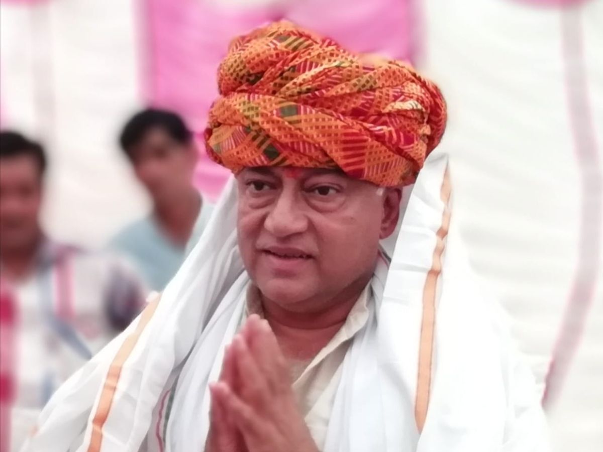 Digvijay's brother and former MP Laxman Singh expelled from Congress