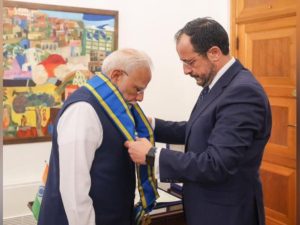PM Cyprus Honour