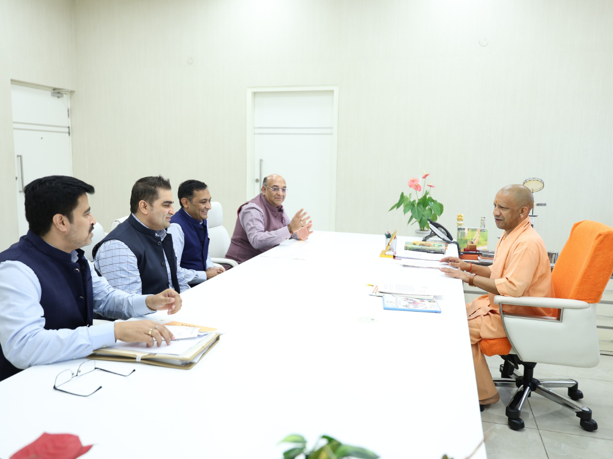 CM Yogi with Kanpur industrialists