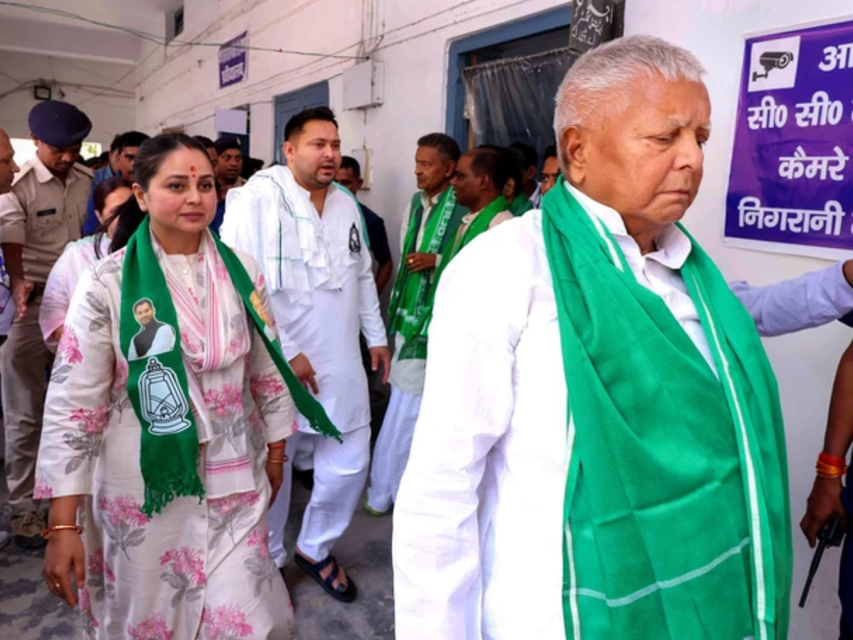 Lalu Yadav daughetr Rohini quits politics